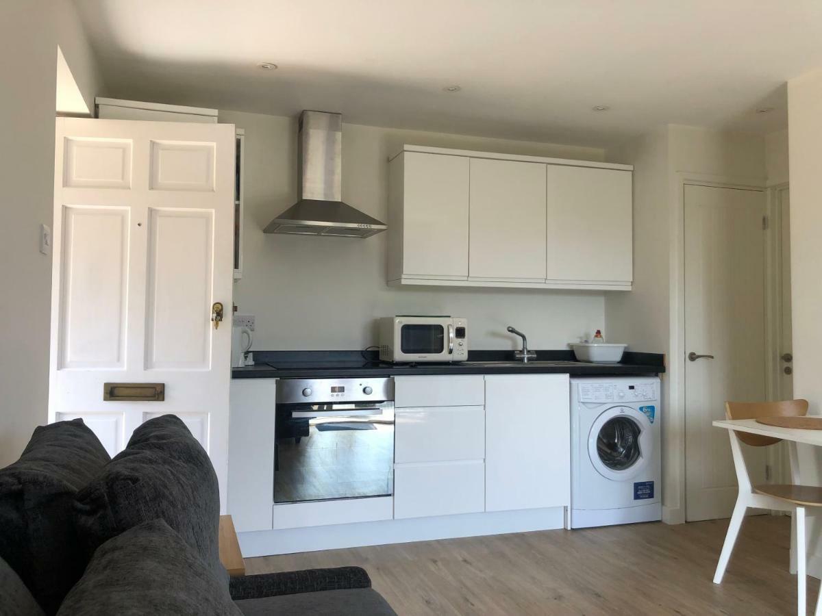 Home-From-Home - Self Catering Garden Apartment, 滑铁卢维尔 外观 照片