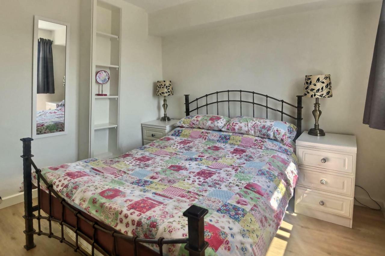 Home-From-Home - Self Catering Garden Apartment, 滑铁卢维尔 外观 照片
